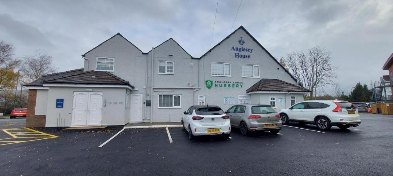 The Paget Suite Great Wyrley ภายนอก รูปภาพ